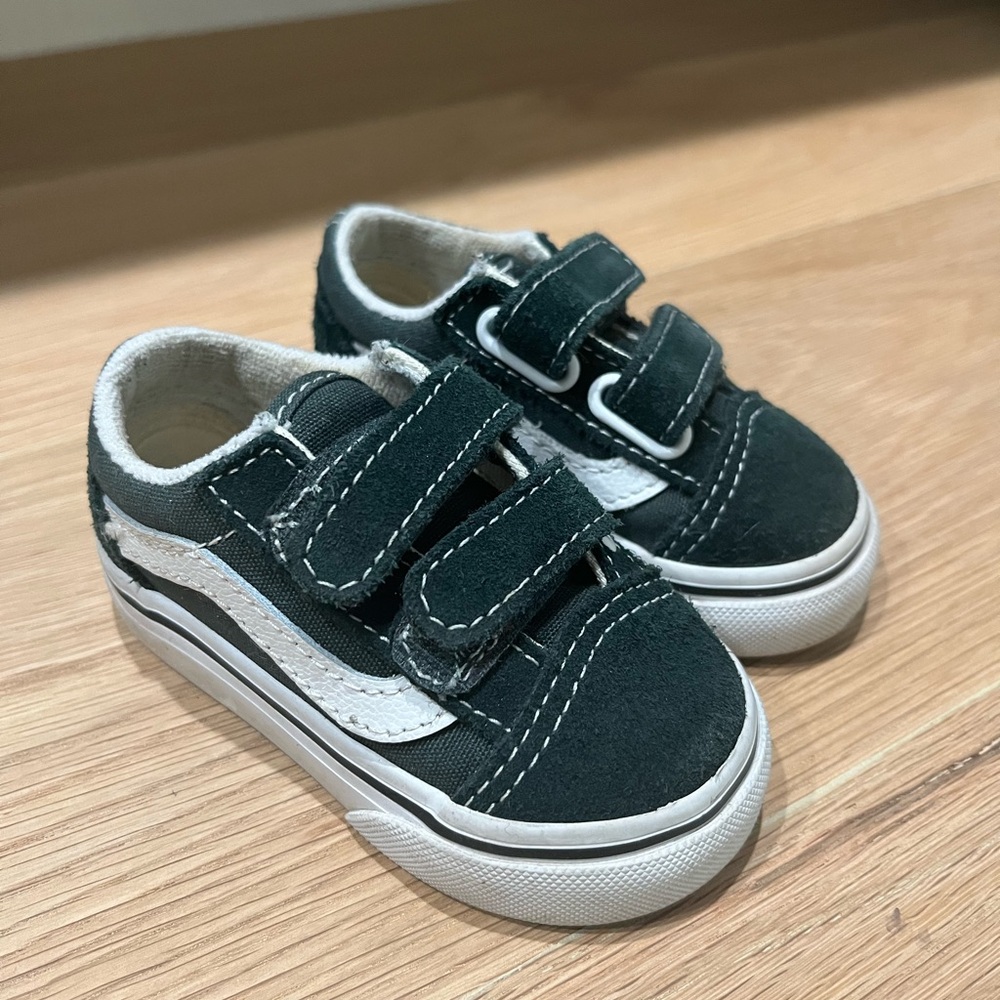 Vans Toddler Dark Green and White Velcro Sneakers size 4